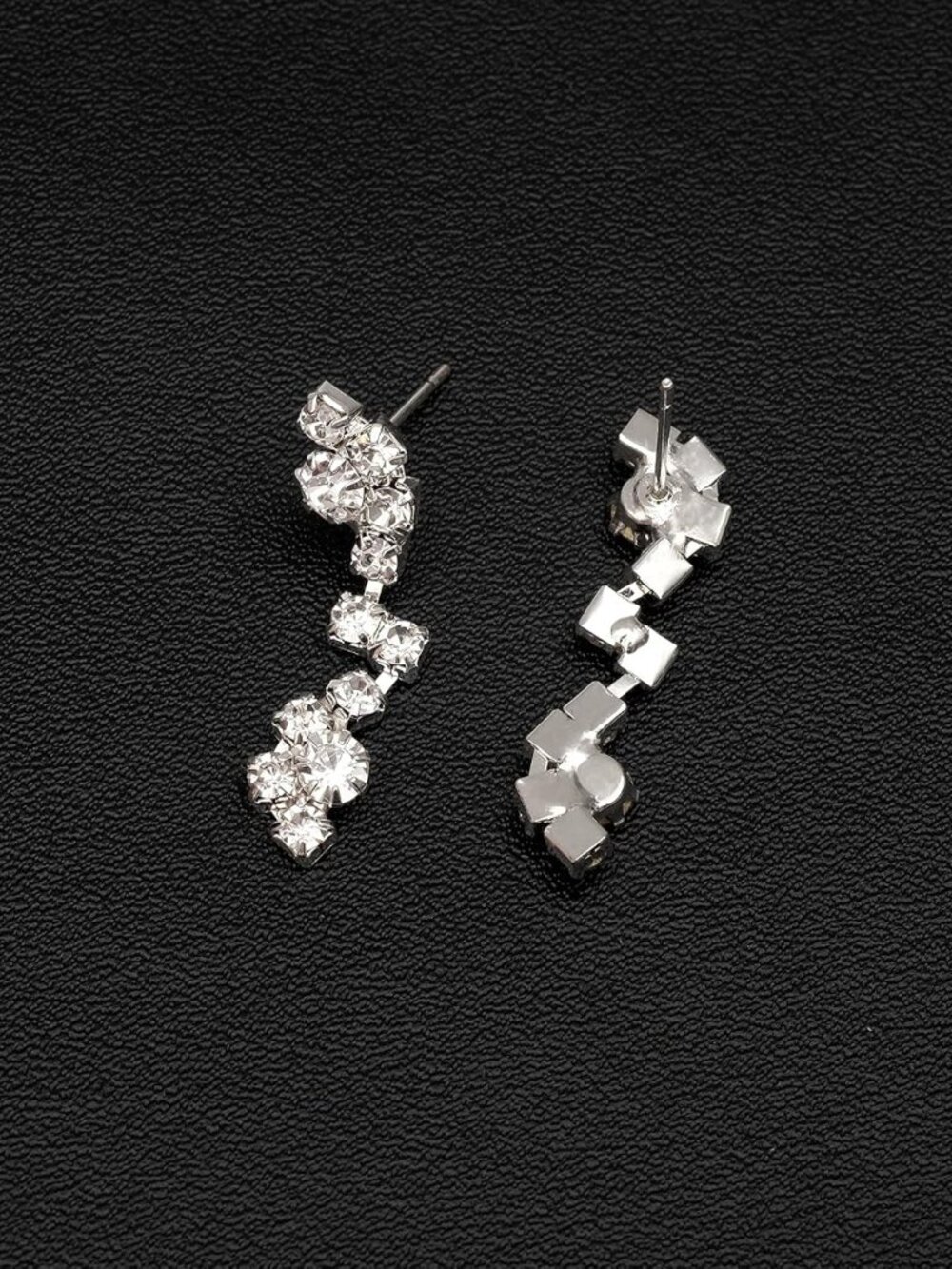 Elegant Bridal Crystal Jewelry Set — Silver-Plated Necklace, Earrings & Bracelet - Picture 5 of 6